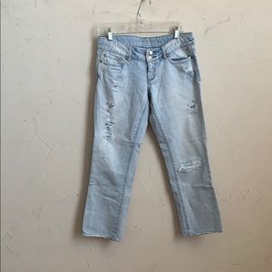 American Eagle distressed light wash capris